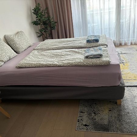 New, Beautiful Apt With Parking In Best Location! Братислава Екстер'єр фото
